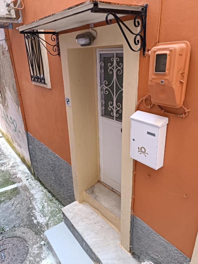 Two-Storey Maisonette Next To The Port Mantouki Exterior photo